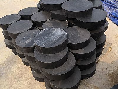 洛浦县板式橡胶支座由若干层橡胶片与薄钢板经加压硫化